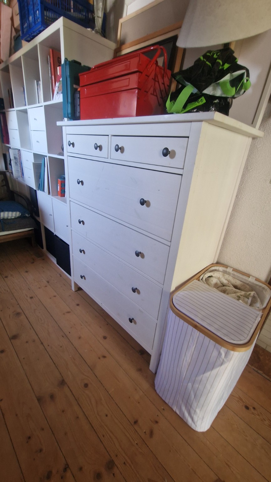 Meubles regroupés avant le chargement