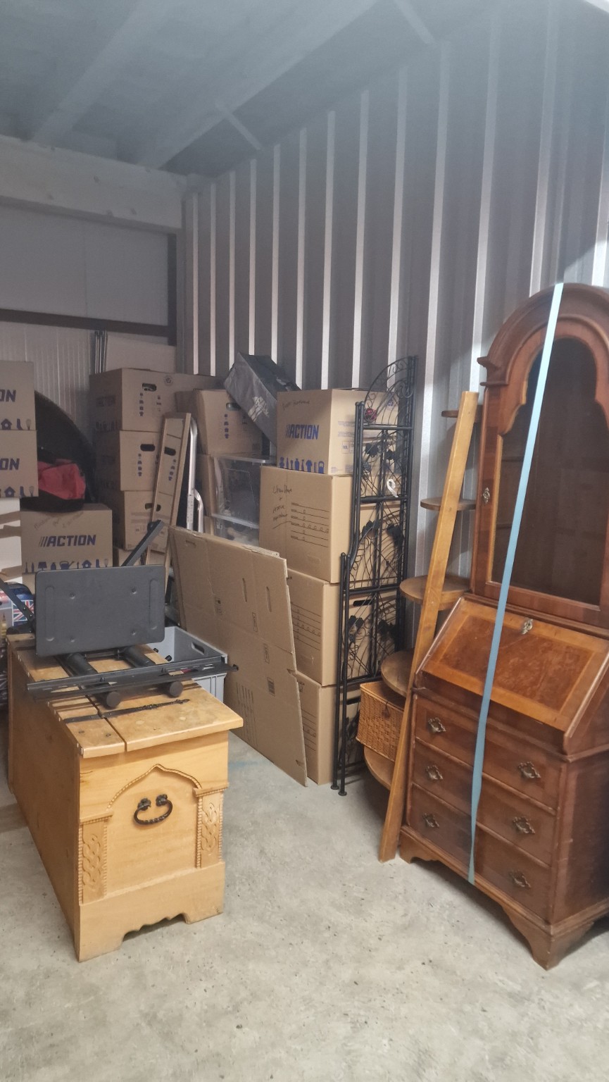 Mobilier arrivé au stockage